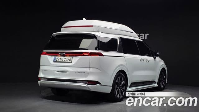 Kia Carnival 2023 — Фото 2/20