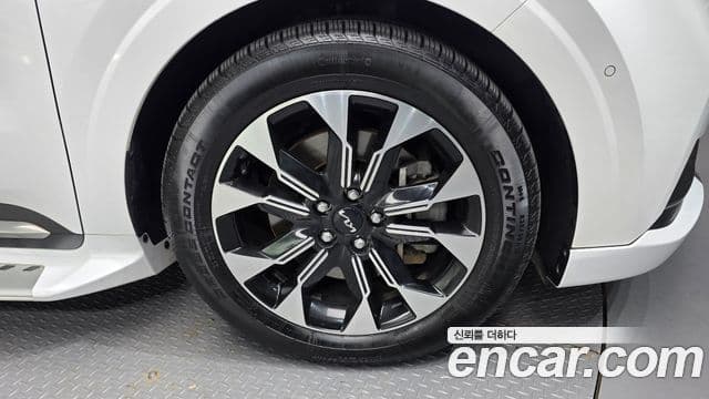 Kia Carnival 2023 — Фото 5/20