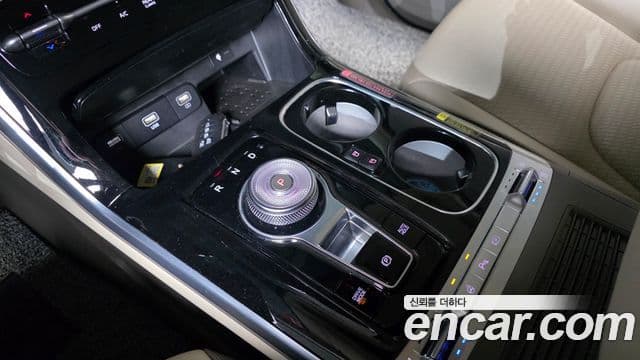 Kia Carnival 2023 — Фото 9/20