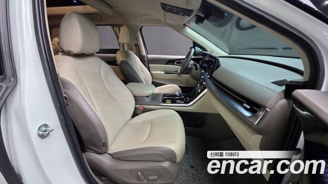 Kia Carnival 2023 — Фото 10/20
