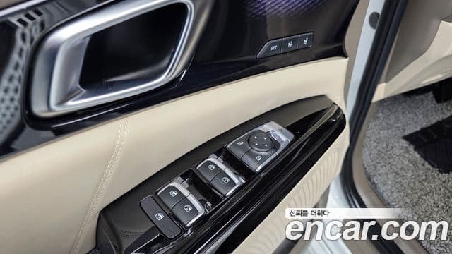 Kia Carnival 2023 — Фото 12/20