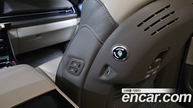 Kia Carnival 2023 — Фото 16/20