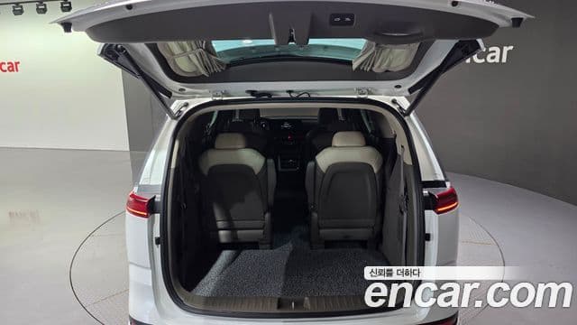 Kia Carnival 2023 — Фото 20/20