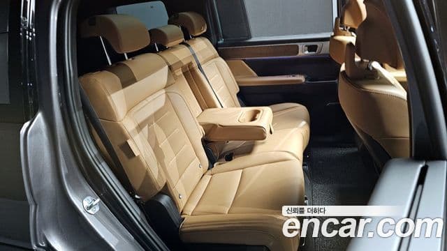 Hyundai Santa Fe 2023 — Фото 12/20