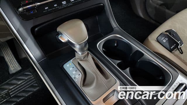 Kia Carnival 2022 — Şəkil 9/20