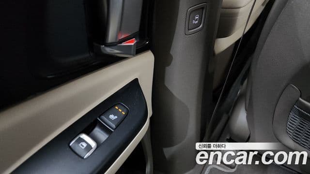 Kia Carnival 2022 — Şəkil 19/20