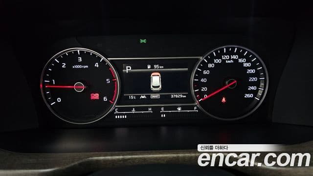 Kia Sorento 2022 — ფოტო 8/20