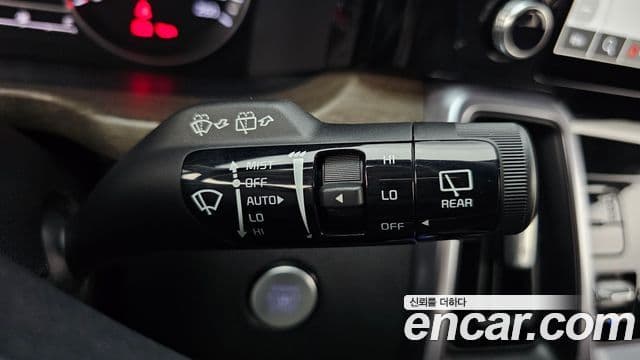 Kia Sorento 2022 — ფოტო 17/20