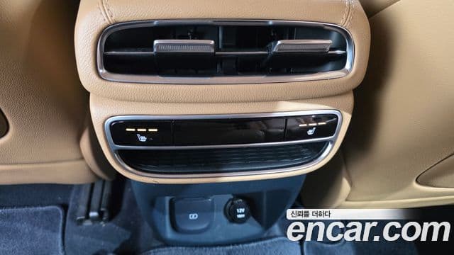 Genesis GV80 2020 — ფოტო 18/20