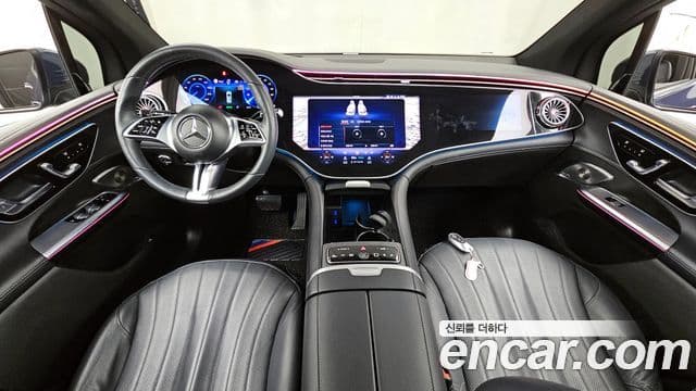 Mercedes-Benz EQE SUV 2023 — Şəkil 8/20