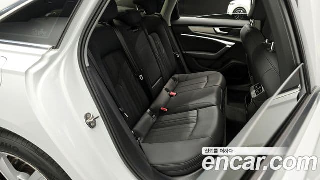 Audi A6 2020 — фото 12 из 20