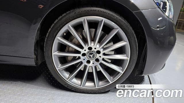 Mercedes-Benz E-Class 2020 — ფოტო 5/20