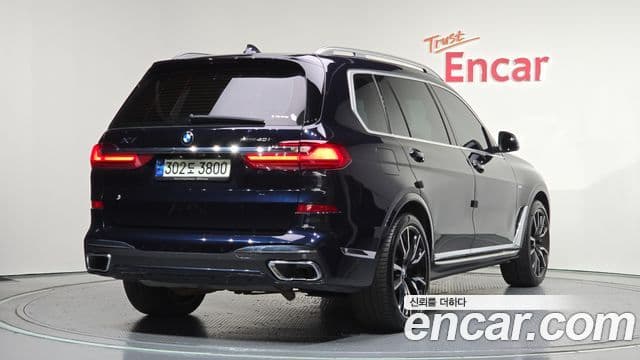 BMW X7 2021 — ფოტო 2/20