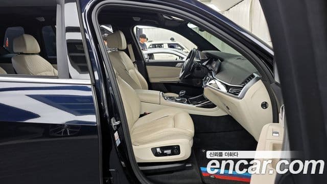 BMW X7 2021 — ფოტო 11/20