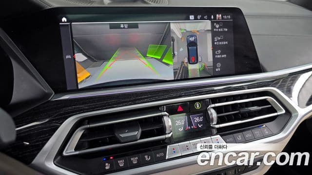 BMW X7 2021 — ფოტო 15/20