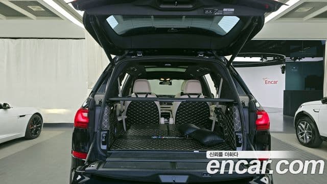 BMW X7 2021 — ფოტო 20/20
