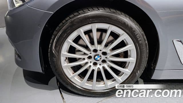 BMW 5 Series 2019 — Şəkil 5/20