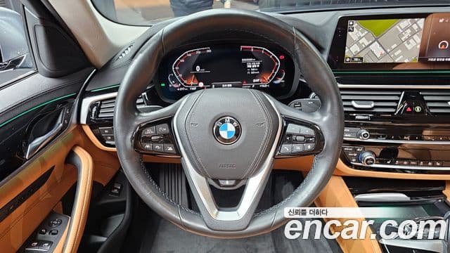 BMW 5 Series 2019 — Şəkil 13/20