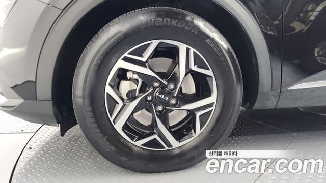 Kia Sportage 2021 — ფოტო 5/20