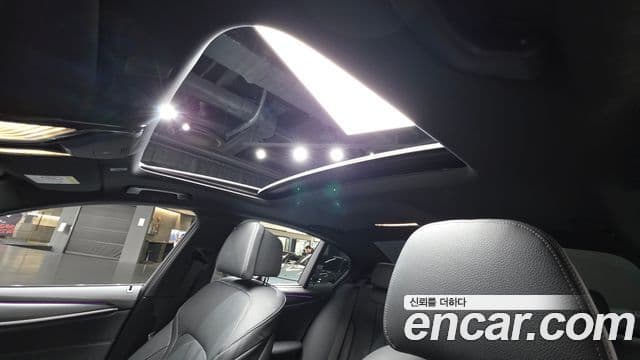 BMW 5 Series 2023 — ფოტო 17/20