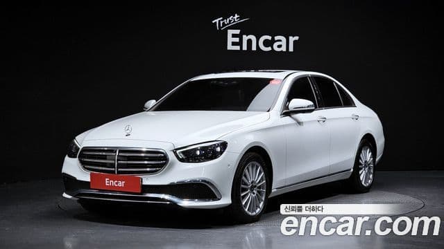 Mercedes-Benz E-Class 2023 — Şəkil 10/20