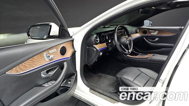 Mercedes-Benz E-Class 2023 — Şəkil 11/20