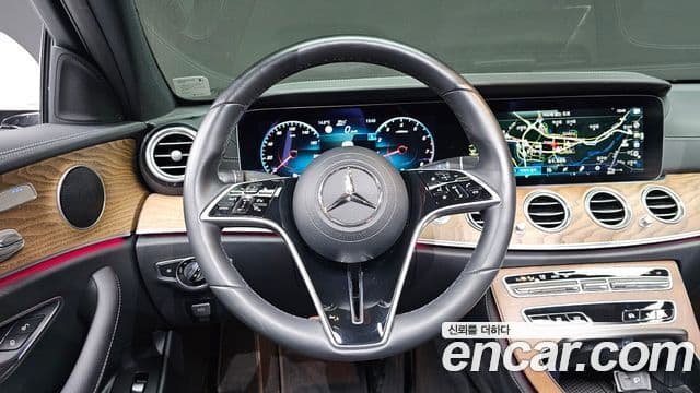 Mercedes-Benz E-Class 2023 — Şəkil 13/20