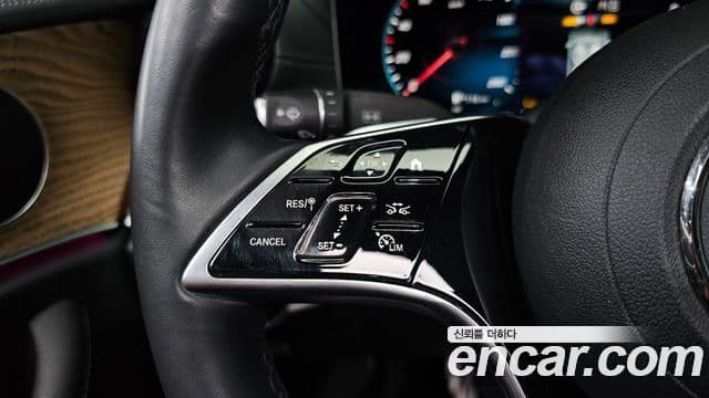 Mercedes-Benz E-Class 2023 — Şəkil 16/20