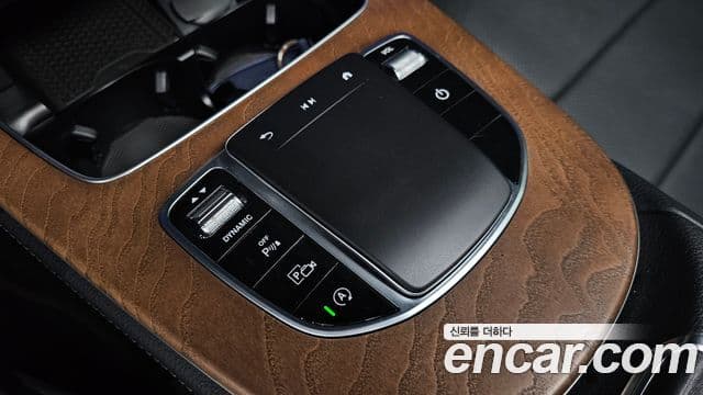 Mercedes-Benz E-Class 2023 — Şəkil 18/20
