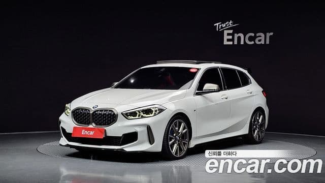 BMW 1 Series 2022 — Фото 1/20