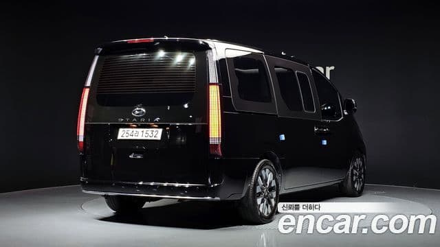 Hyundai Staria 2023 — Şəkil 2/20