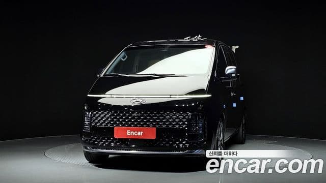 Hyundai Staria 2023 — Şəkil 3/20