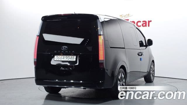 Hyundai Staria 2022 — ფოტო 17/20