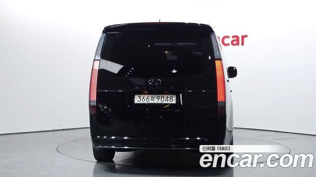 Hyundai Staria 2022 — ფოტო 16/20