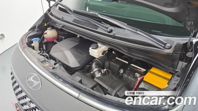 Hyundai Staria 2022 — ფოტო 11/20
