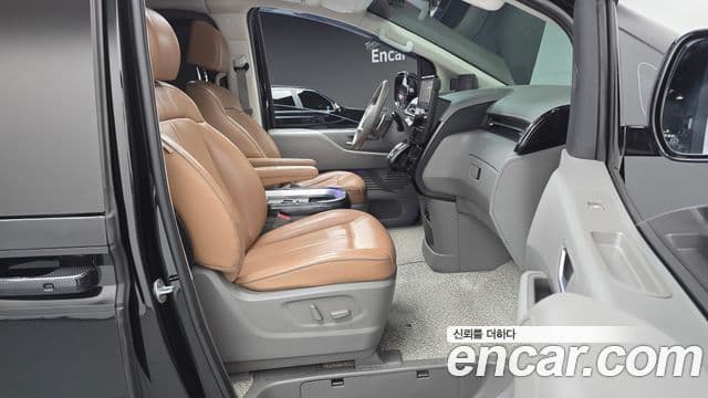 Hyundai Staria 2022 — ფოტო 4/20