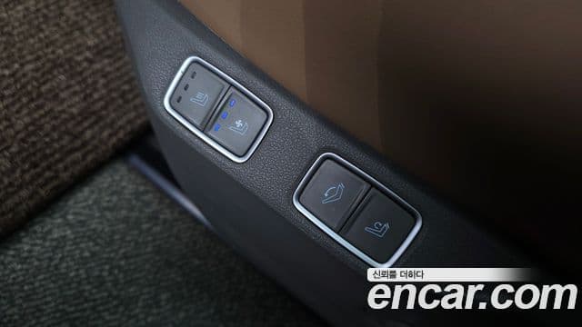 Hyundai Staria 2022 — ფოტო 19/20