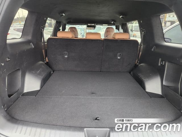 Hyundai Santa Fe 2024 — фото 18 из 20