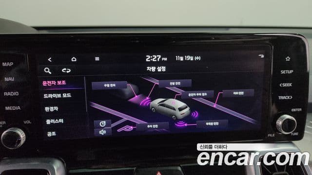 Kia Sorento 2022 — ფოტო 16/20