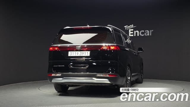 Kia Carnival 2020 — ფოტო 4/20
