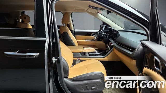 Kia Carnival 2020 — ფოტო 10/20