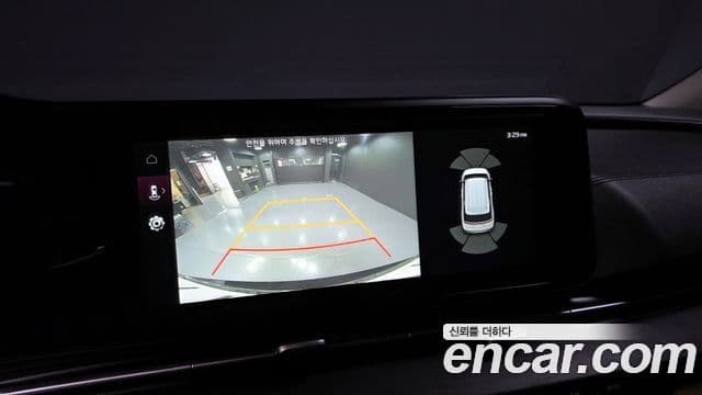 Kia Carnival 2020 — ფოტო 15/20