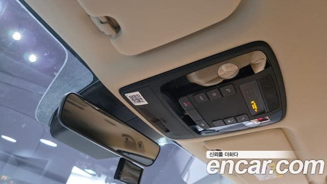 Kia Carnival 2020 — ფოტო 18/20