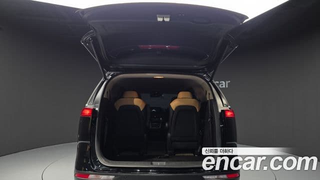 Kia Carnival 2020 — фото 20 из 20