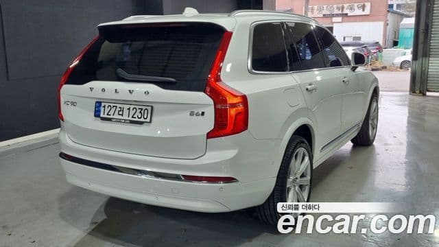 Volvo XC90 2023 — ფოტო 3/17