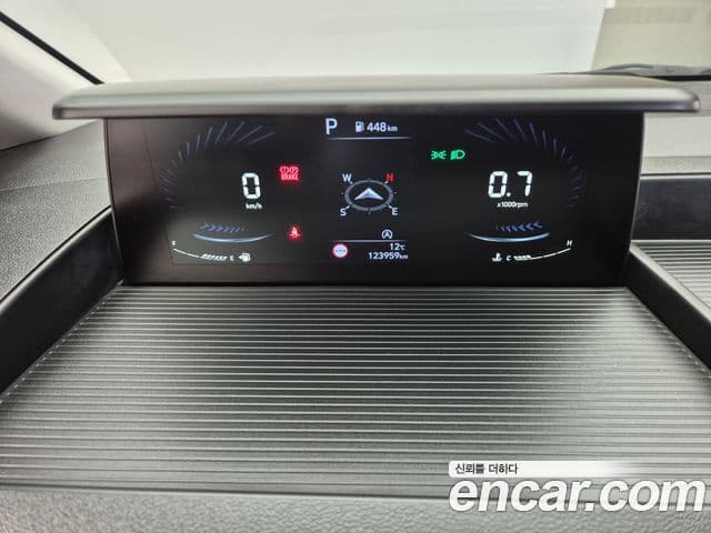 Hyundai Staria 2023 — ფოტო 11/20