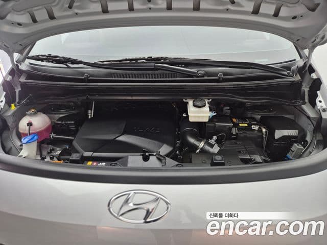 Hyundai Staria 2023 — ფოტო 19/20