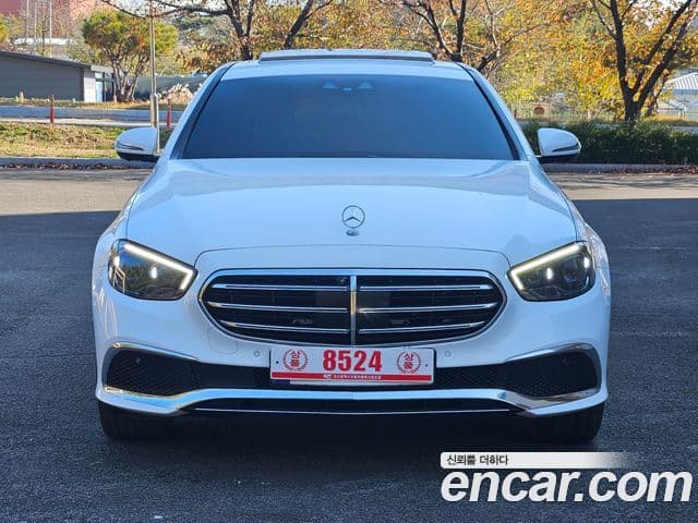 Mercedes-Benz E-Class 2022 — ფოტო 10/20
