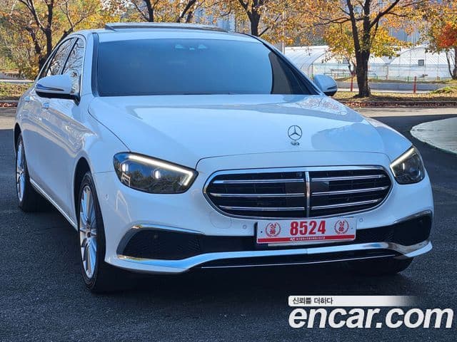 Mercedes-Benz E-Class 2022 — ფოტო 1/20