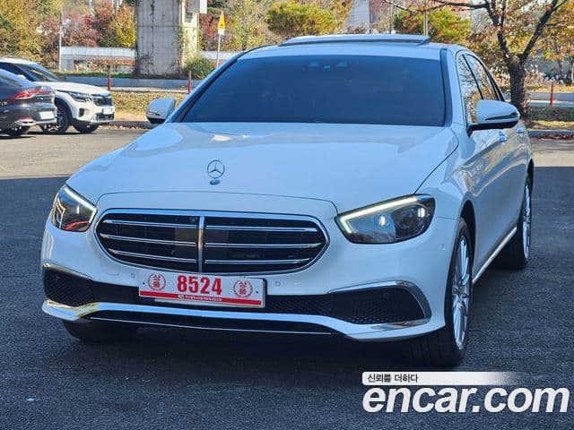 Mercedes-Benz E-Class 2022 — ფოტო 2/20